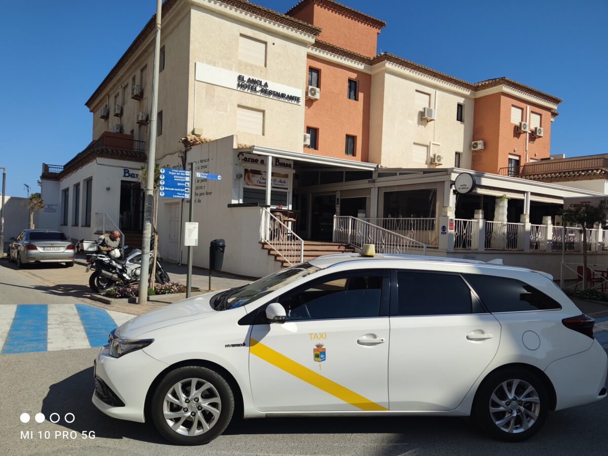 TAXI LA ZUBIA - EN CALAHONDA